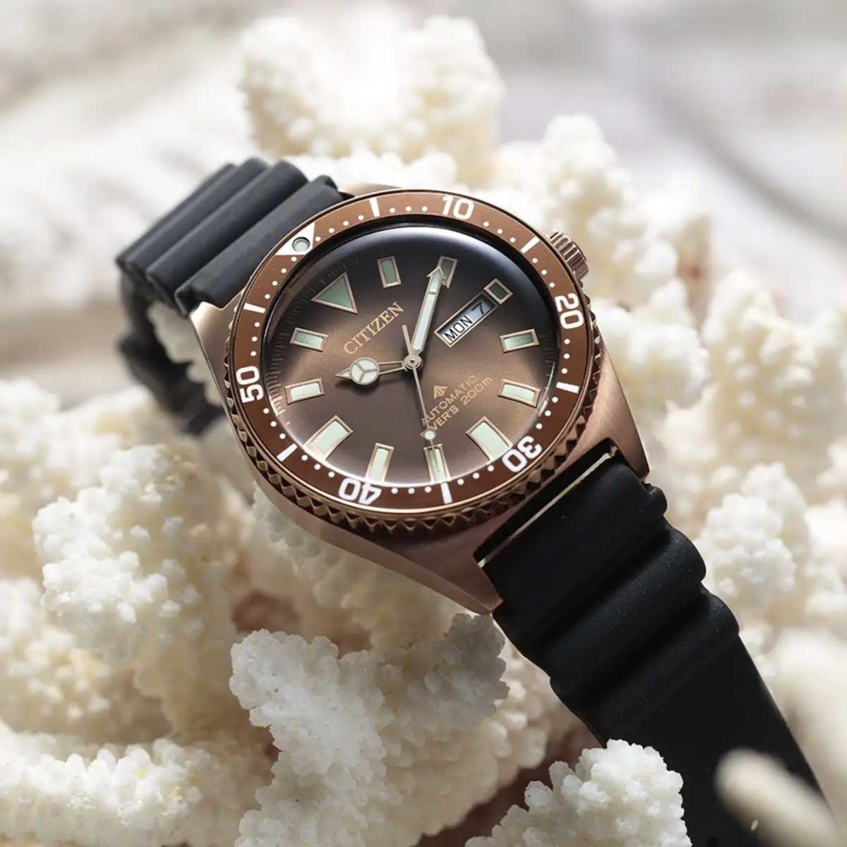 Японские наручные часы CITIZEN  NY0125-08W