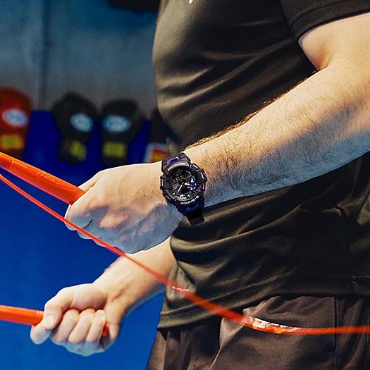 Японские спортивные наручные часы Casio G-SHOCK GBA-900-1A6ER с хронографом