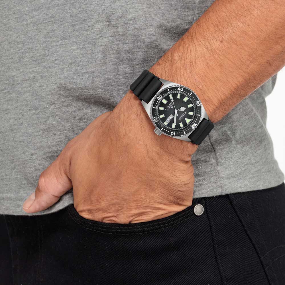 Японские наручные часы CITIZEN  NY0120-01E