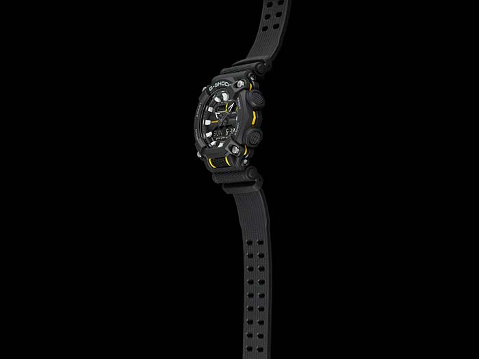 Японские наручные часы Casio G-SHOCK GA-900-1AER с хронографом