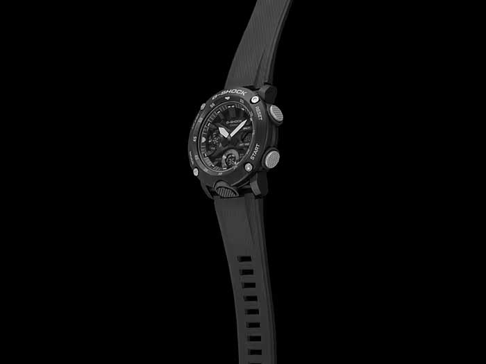 Японские наручные часы Casio G-SHOCK GA-2000S-1AER с хронографом
