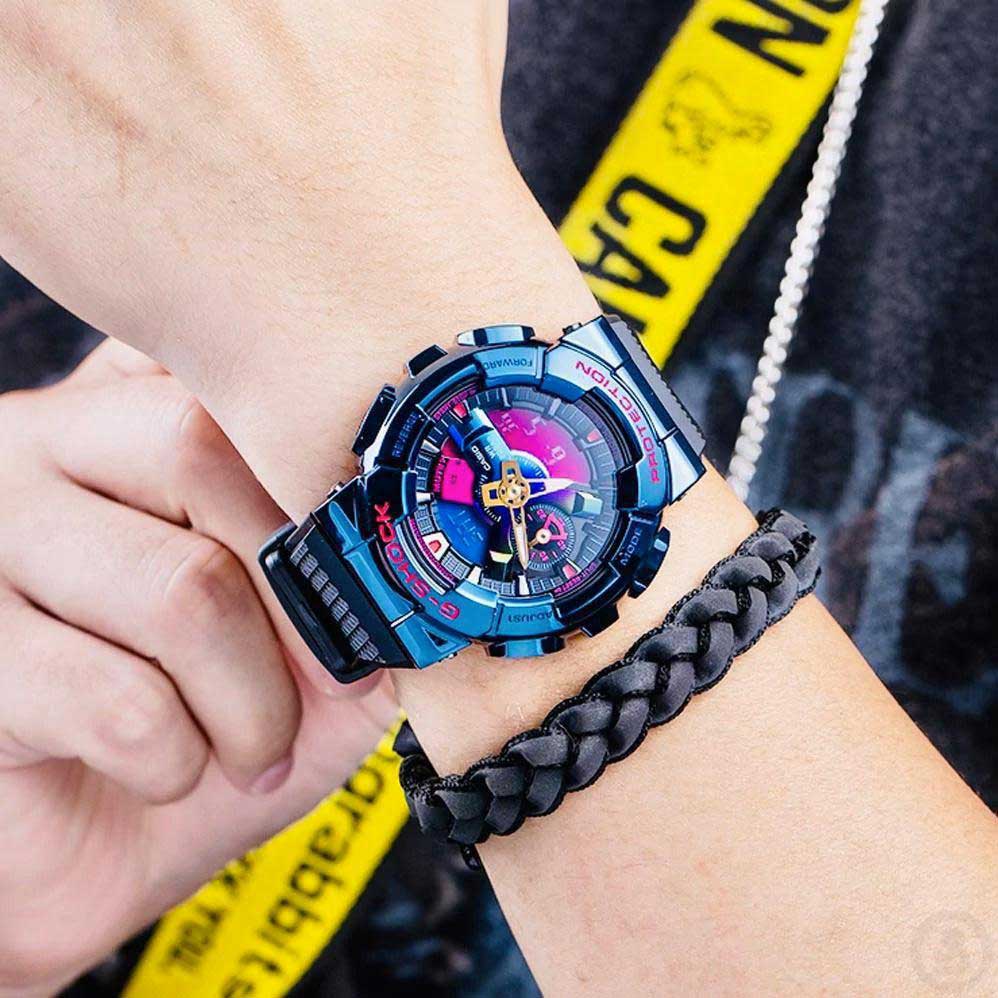 Японские наручные часы CASIO G-SHOCK GM-110SN-2A
