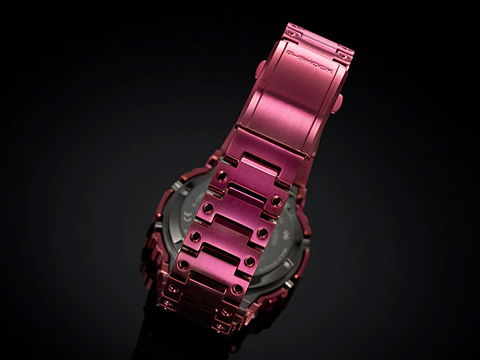 Японские наручные часы Casio G-SHOCK GMW-B5000RD-4ER с хронографом