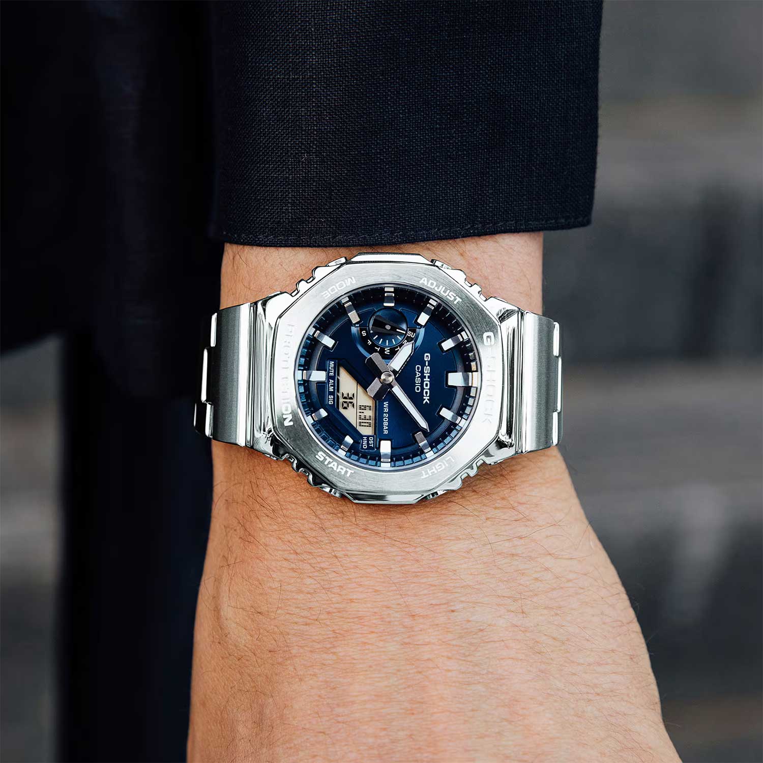 Японские наручные часы CASIO G-SHOCK GM-2110D-2B