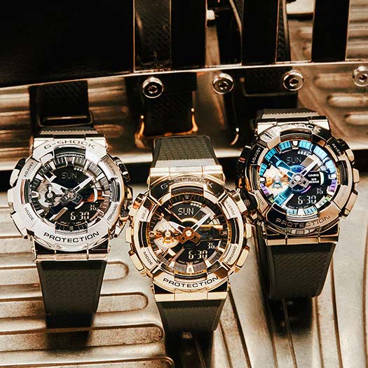 Японские наручные часы Casio G-SHOCK GM-110G-1A9ER с хронографом