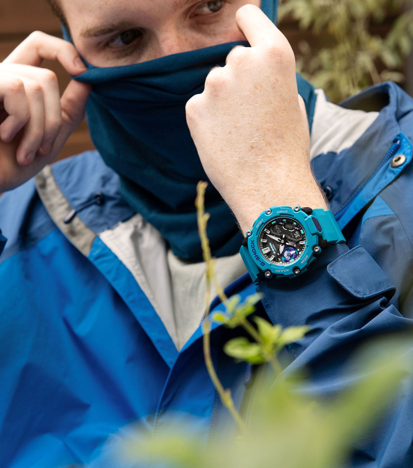 Японские наручные часы Casio G-SHOCK GA-2200-2AER с хронографом