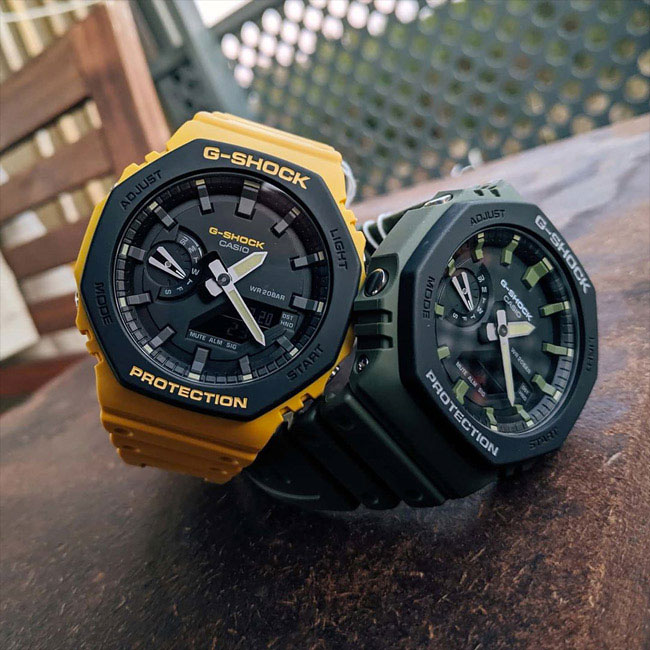 Японские наручные часы Casio G-SHOCK GA-2110SU-9AER с хронографом