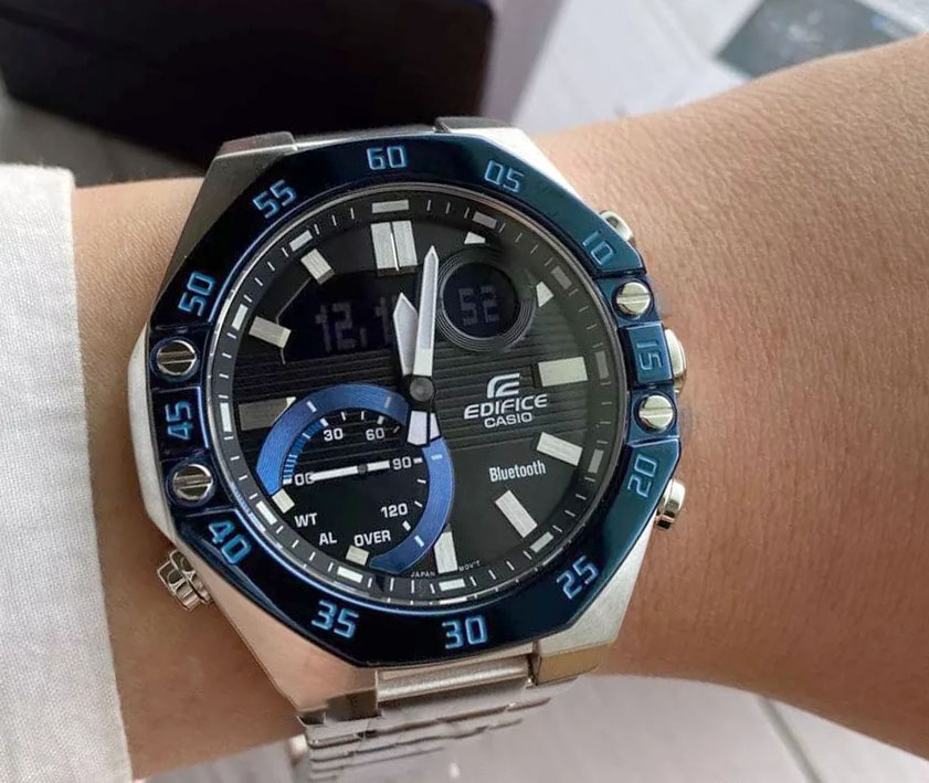 Японские наручные часы CASIO EDIFICE ECB-10DB-1B