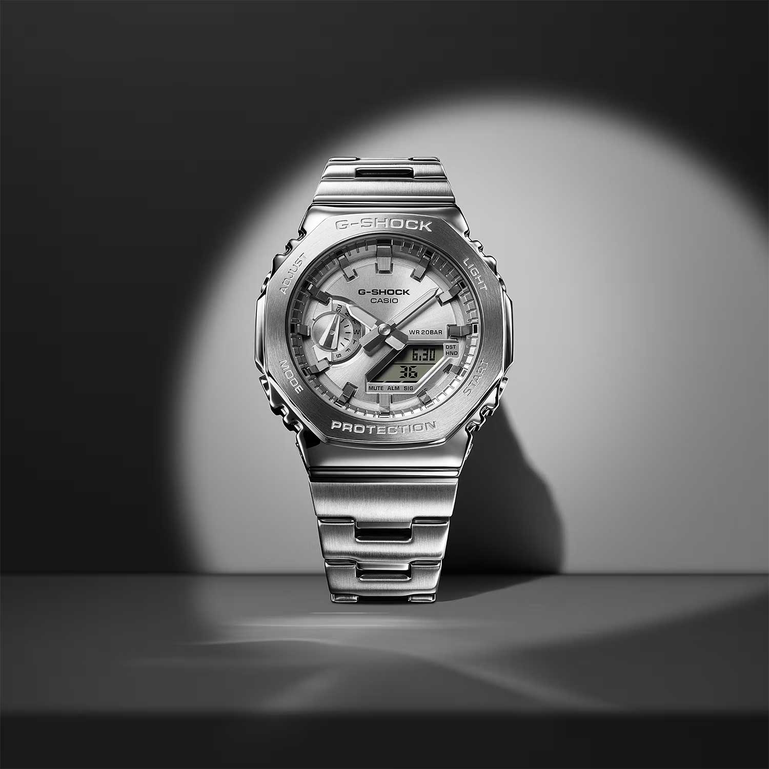 Японские наручные часы CASIO G-SHOCK GM-2110D-7A