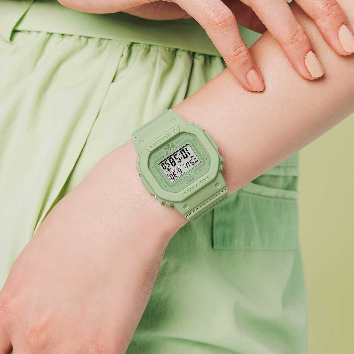 Японские наручные часы Casio G-SHOCK GMD-S5600BA-3 с хронографом