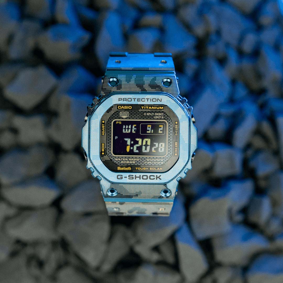 Японские титановые наручные часы Casio G-SHOCK GMW-B5000TCF-2ER с хронографом