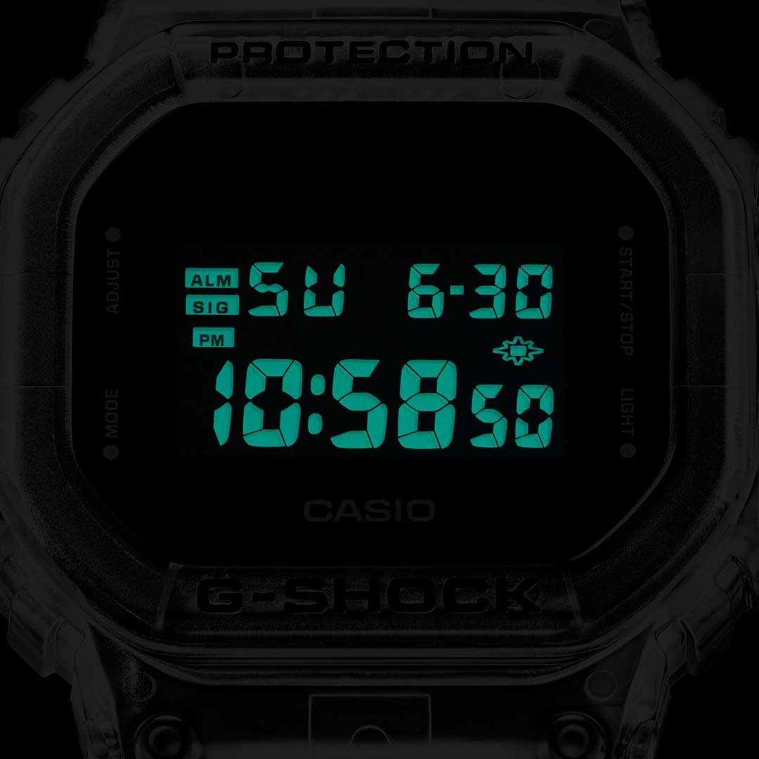 Японские наручные часы Casio G-SHOCK DW-5600SKE-7ER с хронографом