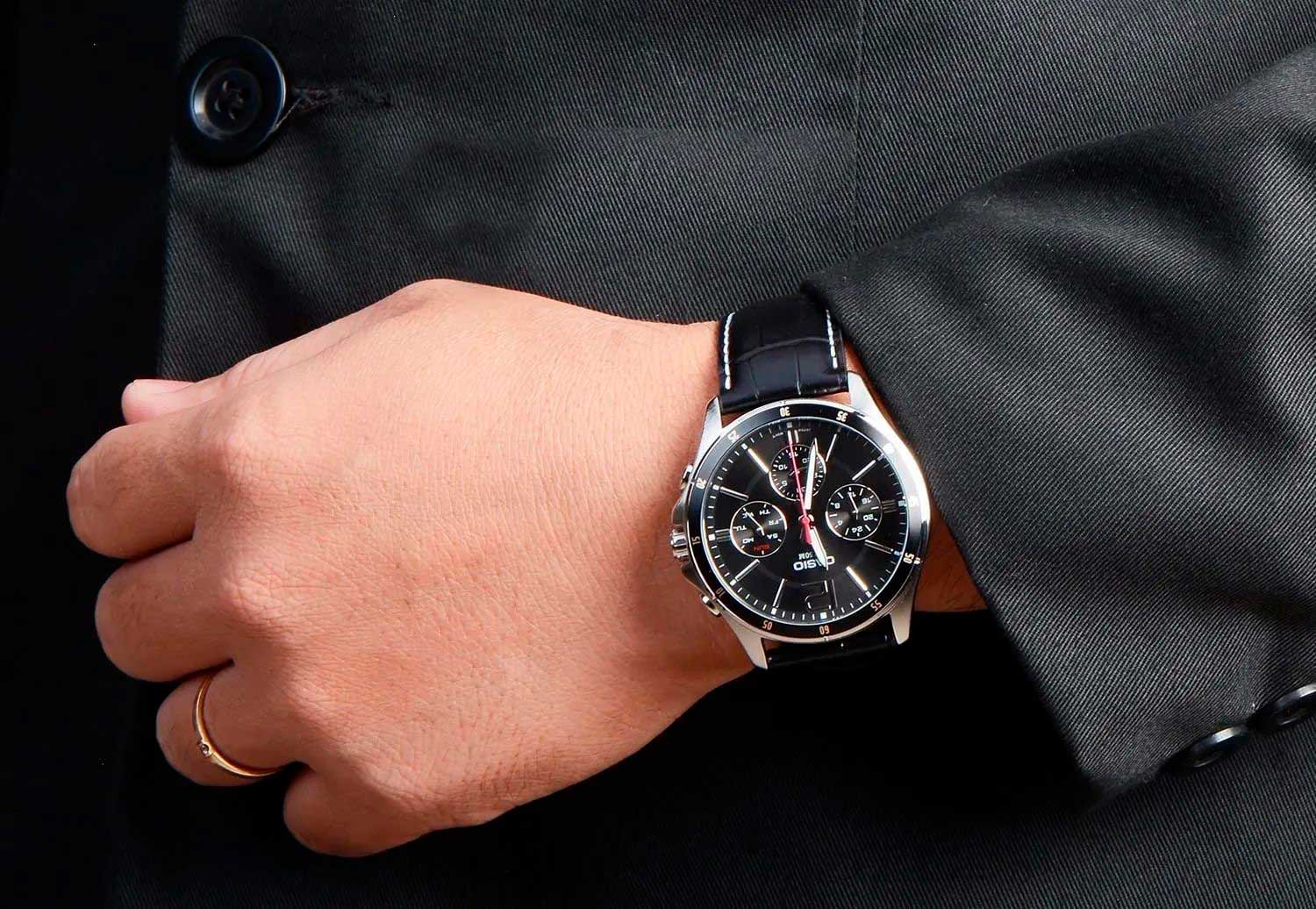 Японские наручные часы CASIO CASIO COLLECTION MTP-1374L-1A