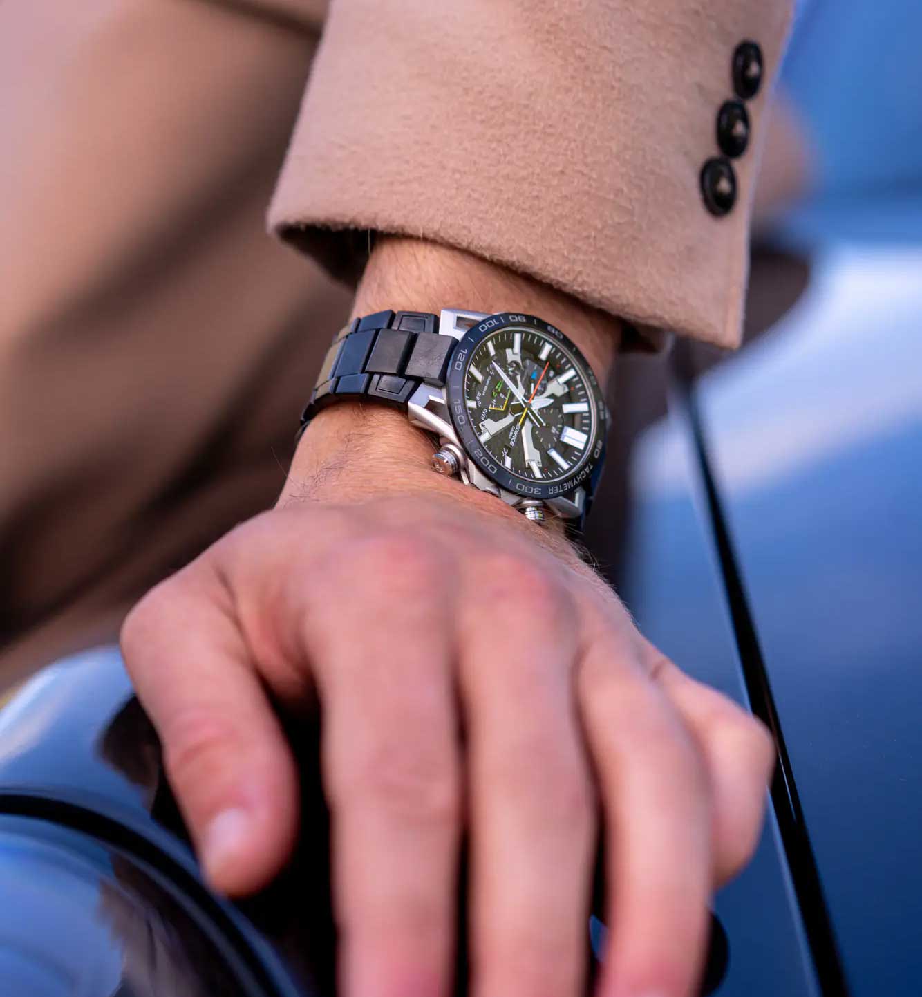 Японские наручные часы CASIO EDIFICE EQB-2000DC-1A