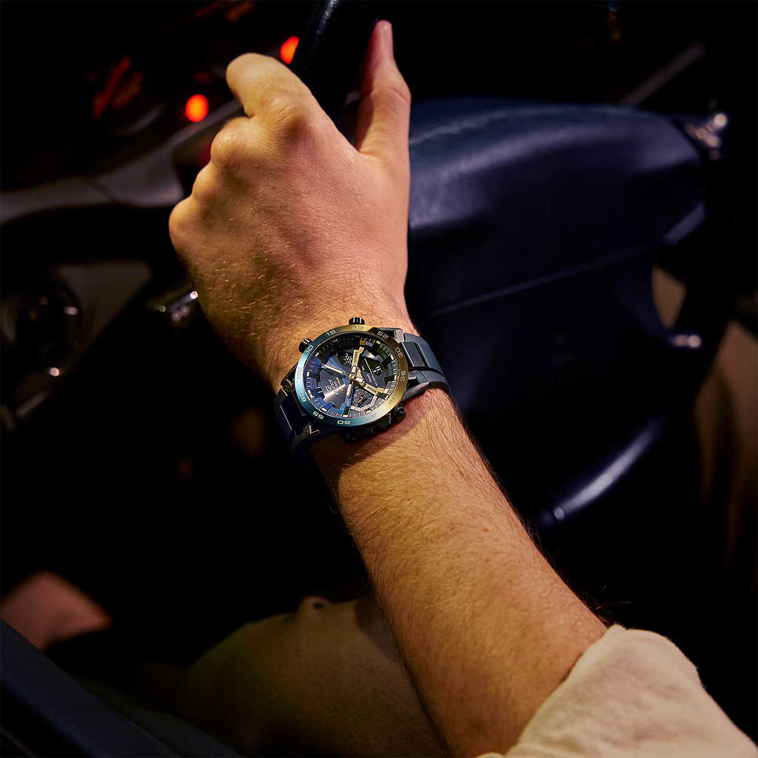Японские наручные часы CASIO EDIFICE ECB-2000NP-1A