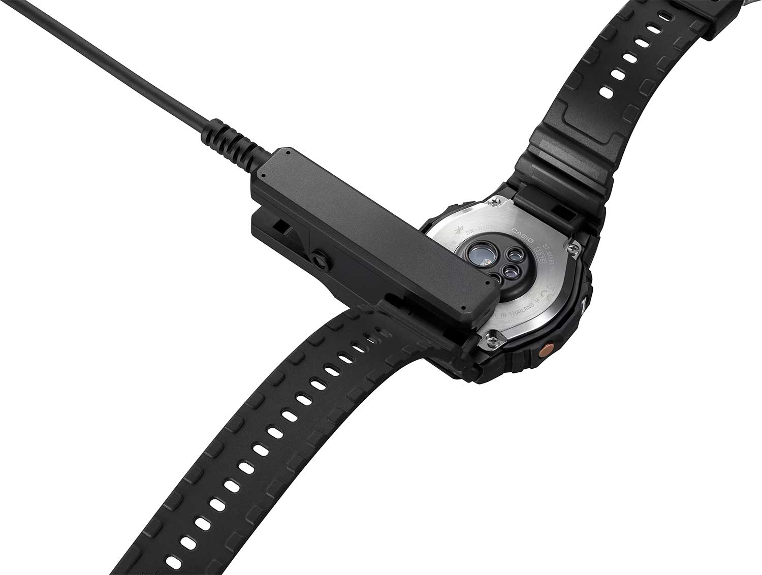Японские наручные часы CASIO G-SHOCK DW-H5600MB-1