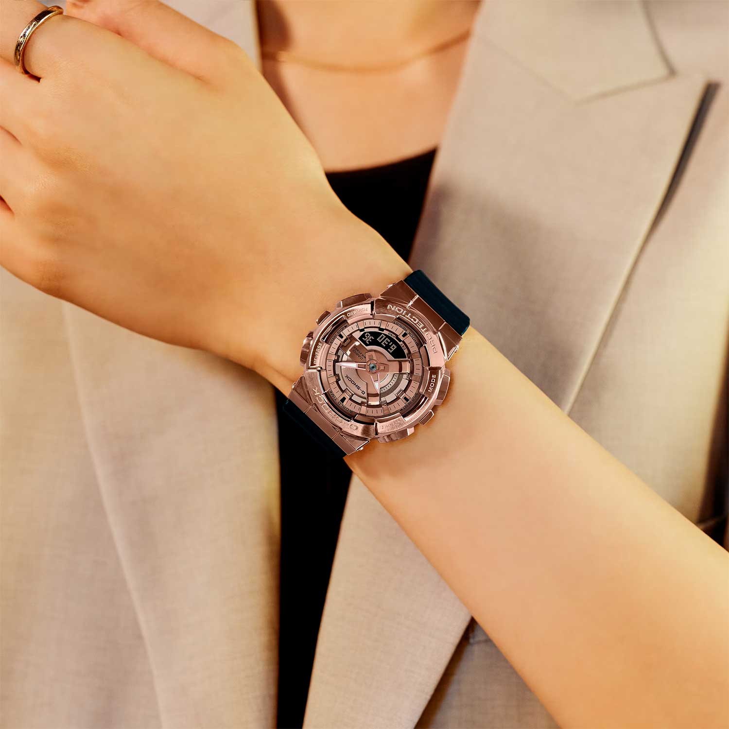Японские наручные часы CASIO G-SHOCK GM-S110PG-1A