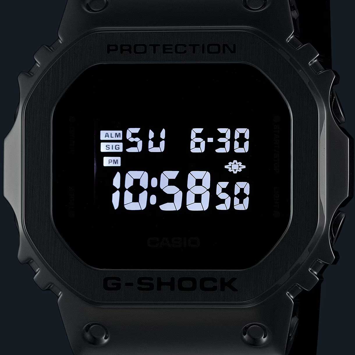 Японские наручные часы CASIO G-SHOCK GM-5600U-1
