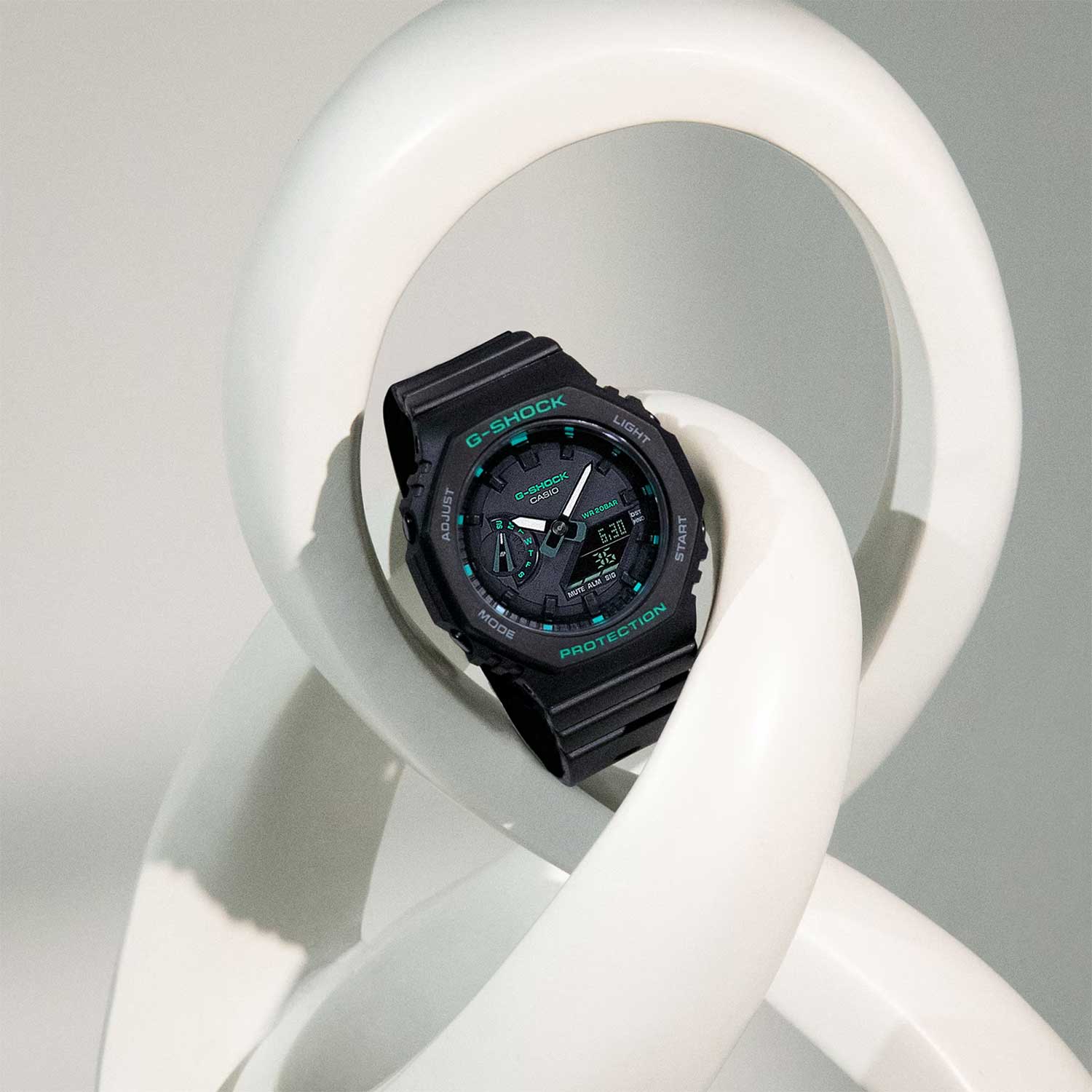 Японские наручные часы CASIO G-SHOCK GMA-S2100GA-1A