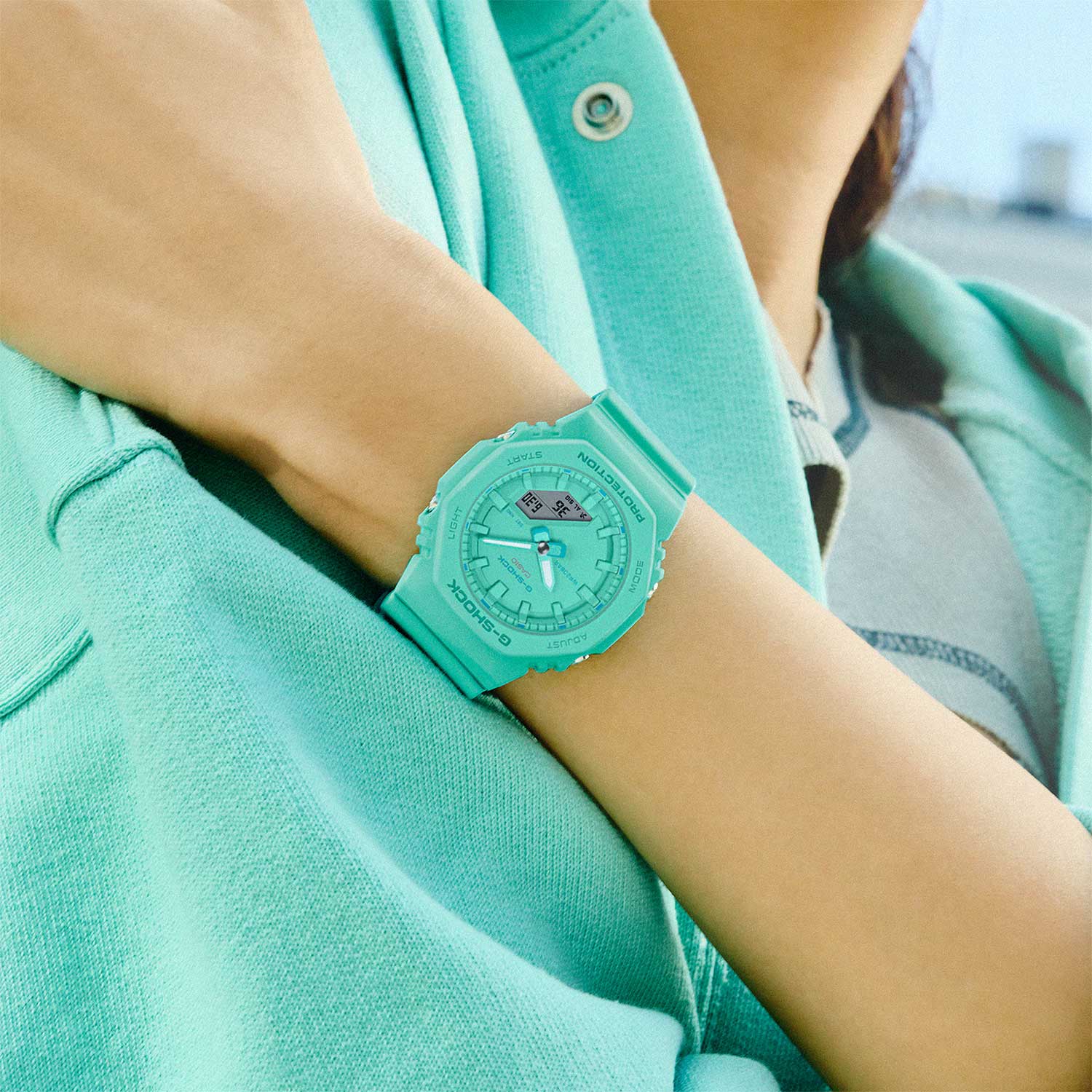 Японские наручные часы CASIO G-SHOCK GMA-P2100-2A