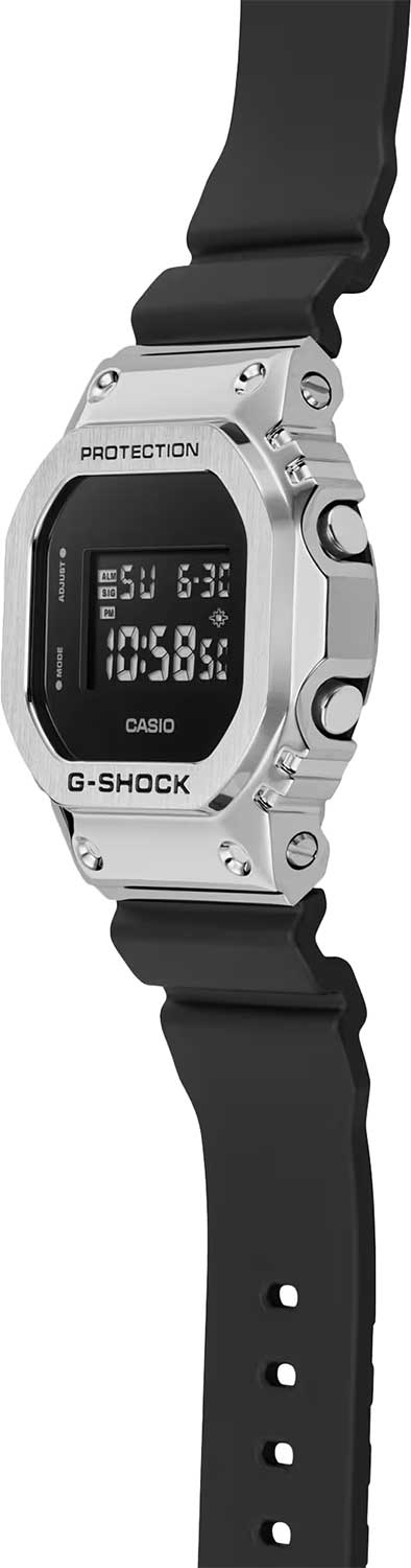 Японские наручные часы CASIO G-SHOCK GM-5600U-1