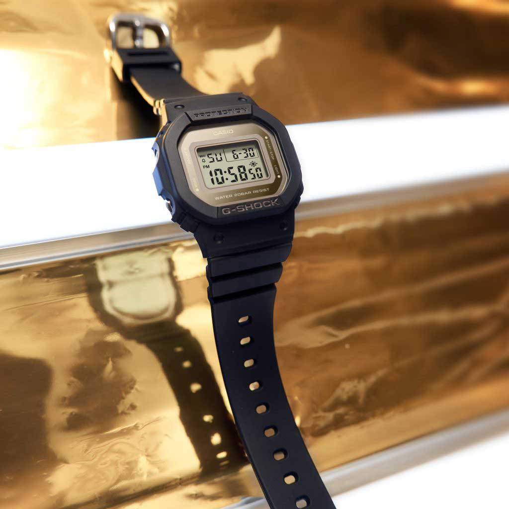Японские наручные часы Casio G-SHOCK GMD-S5600-1 с хронографом