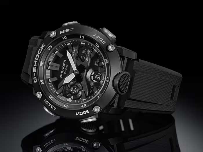 Японские наручные часы Casio G-SHOCK GA-2000S-1AER с хронографом