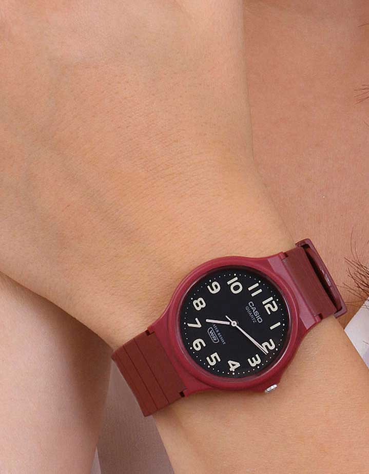 Японские наручные часы CASIO CASIO COLLECTION MQ-24UC-4B