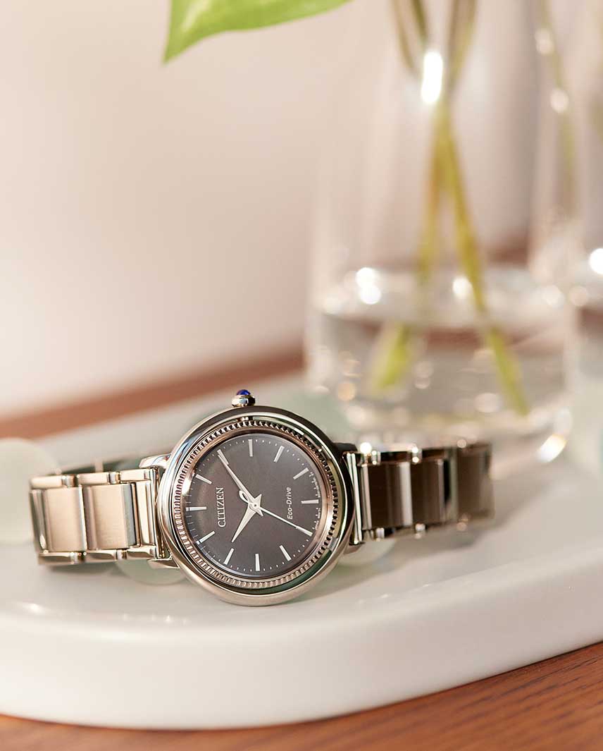 Японские наручные часы Citizen EM1100-84H