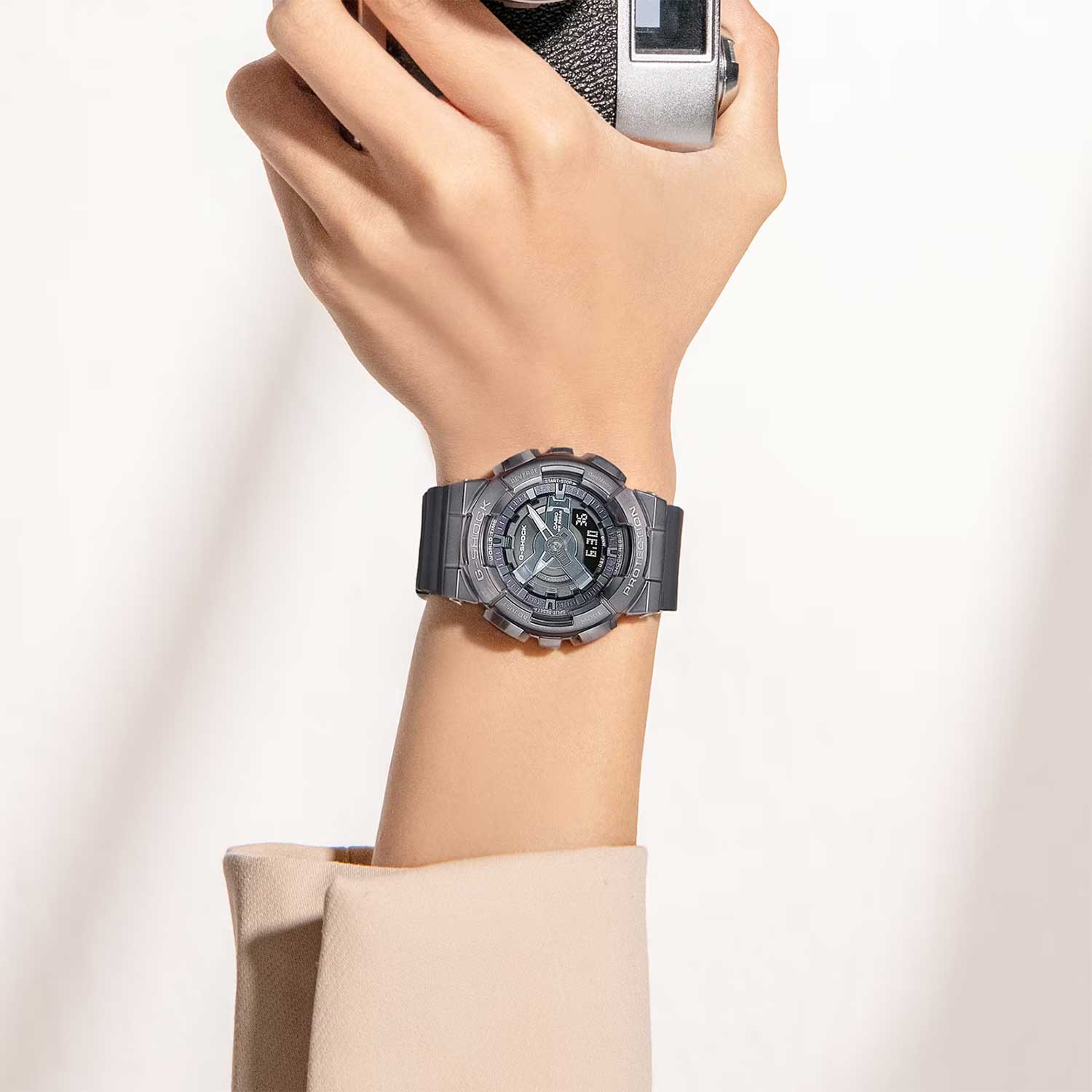 Японские наручные часы CASIO G-SHOCK GM-S110B-8A