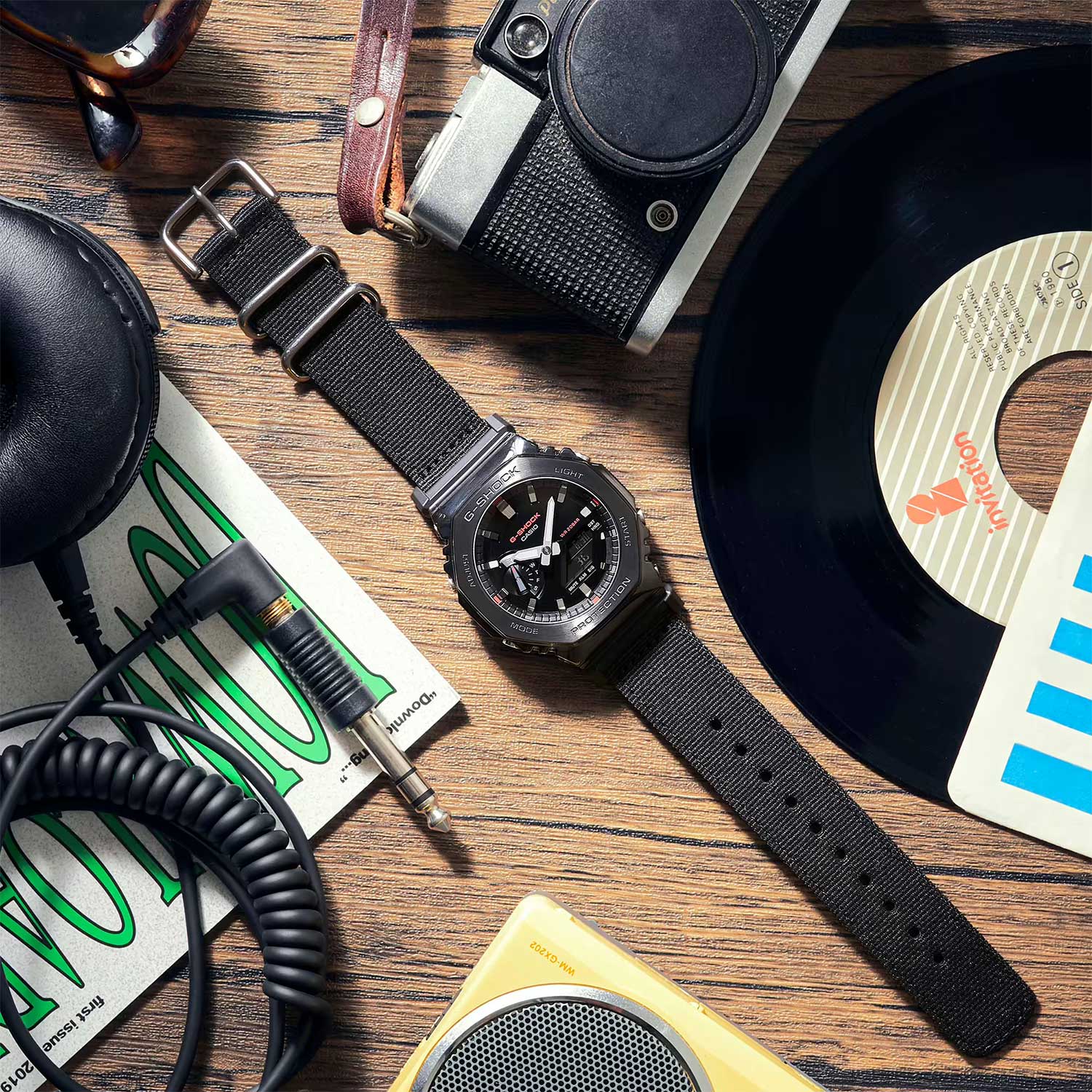 Японские наручные часы CASIO G-SHOCK GM-2100CB-1A