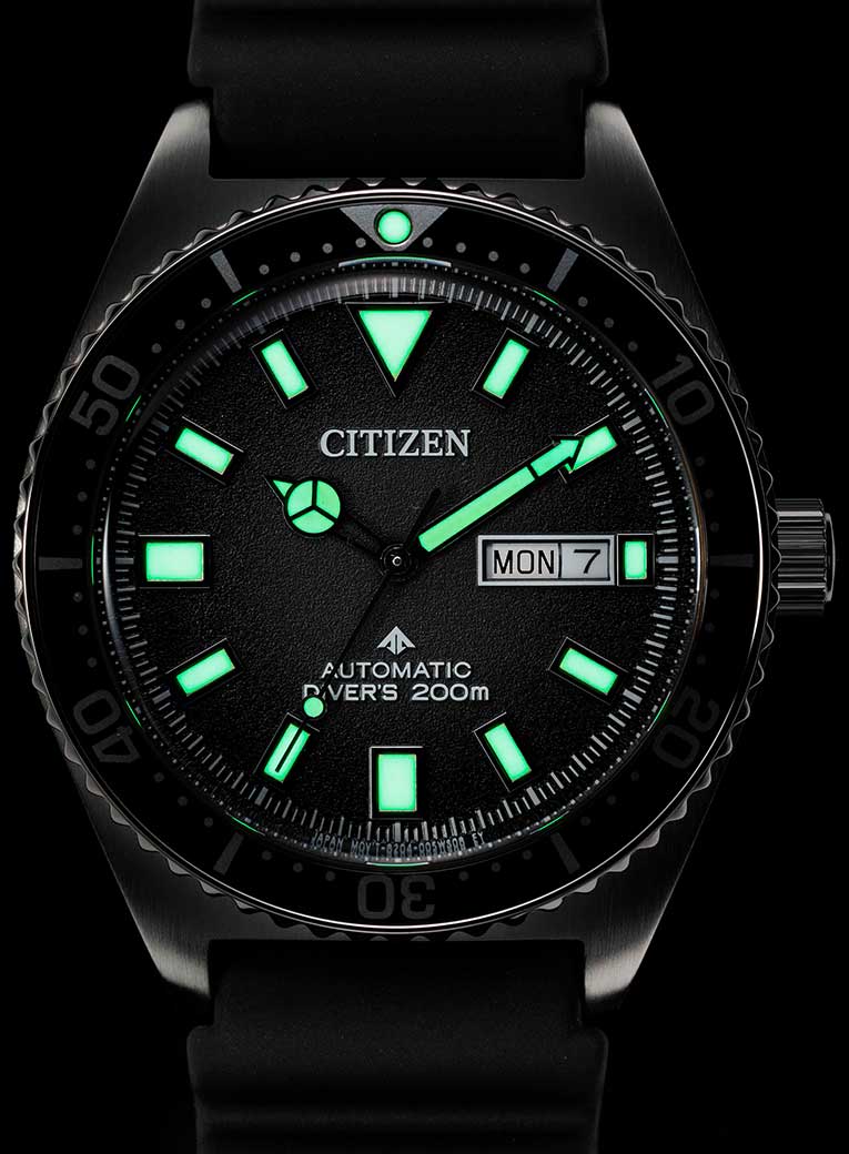 Японские наручные часы CITIZEN  NY0120-01E