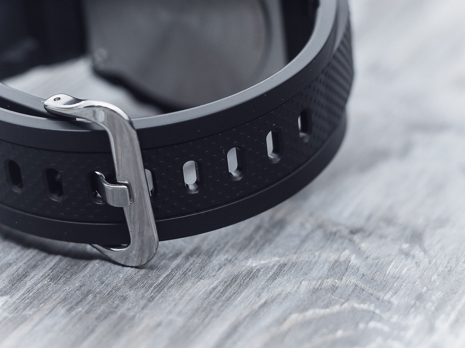 Японские наручные часы CASIO G-SHOCK GST-W110-1A