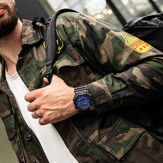 Японские наручные часы Casio G-SHOCK GA-900VB-1AER с хронографом