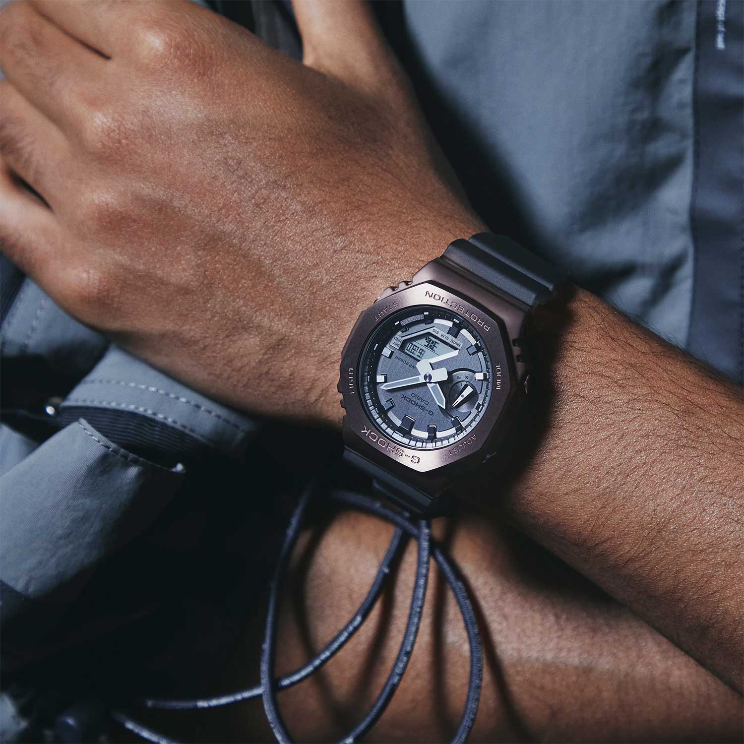 Японские наручные часы CASIO G-SHOCK GM-2100MF-5A